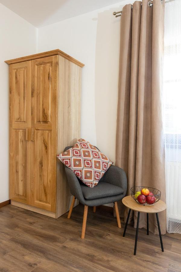 B&B Plitvica Hill ปลิตวิตซาเซโล ภายนอก รูปภาพ