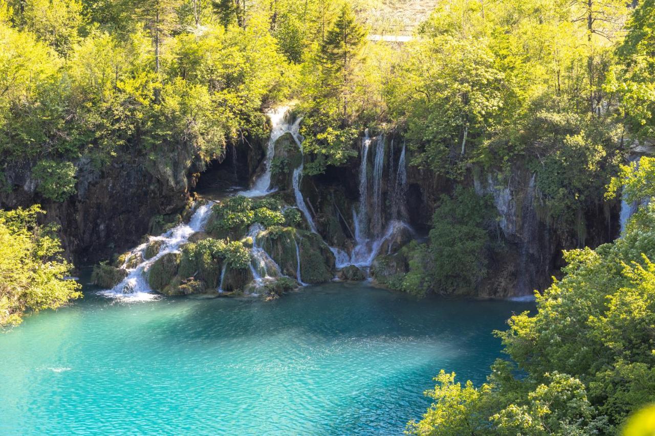 B&B Plitvica Hill ปลิตวิตซาเซโล ภายนอก รูปภาพ