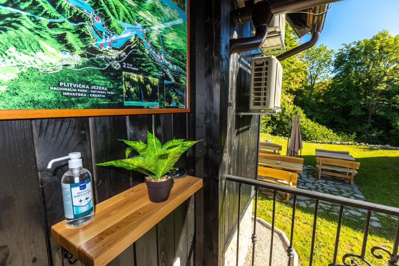 B&B Plitvica Hill ปลิตวิตซาเซโล ภายนอก รูปภาพ