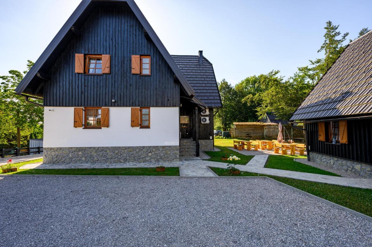 B&B Plitvica Hill ปลิตวิตซาเซโล ภายนอก รูปภาพ