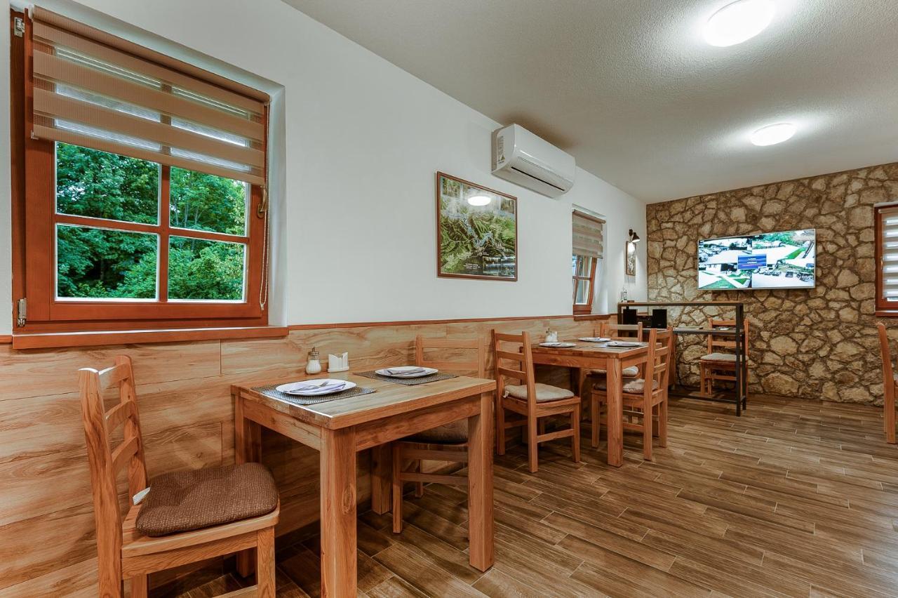 B&B Plitvica Hill ปลิตวิตซาเซโล ภายนอก รูปภาพ